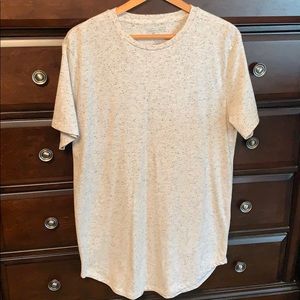 Carbon men’s longer length t shirt